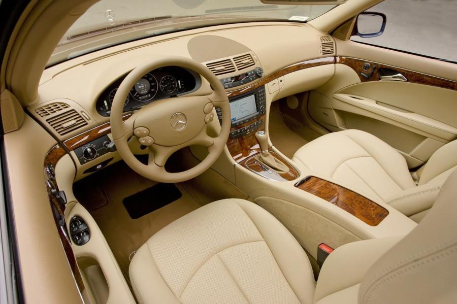  Mercedes-Benz E320 BlueTEC 2007 года  (фото 11 из 76)